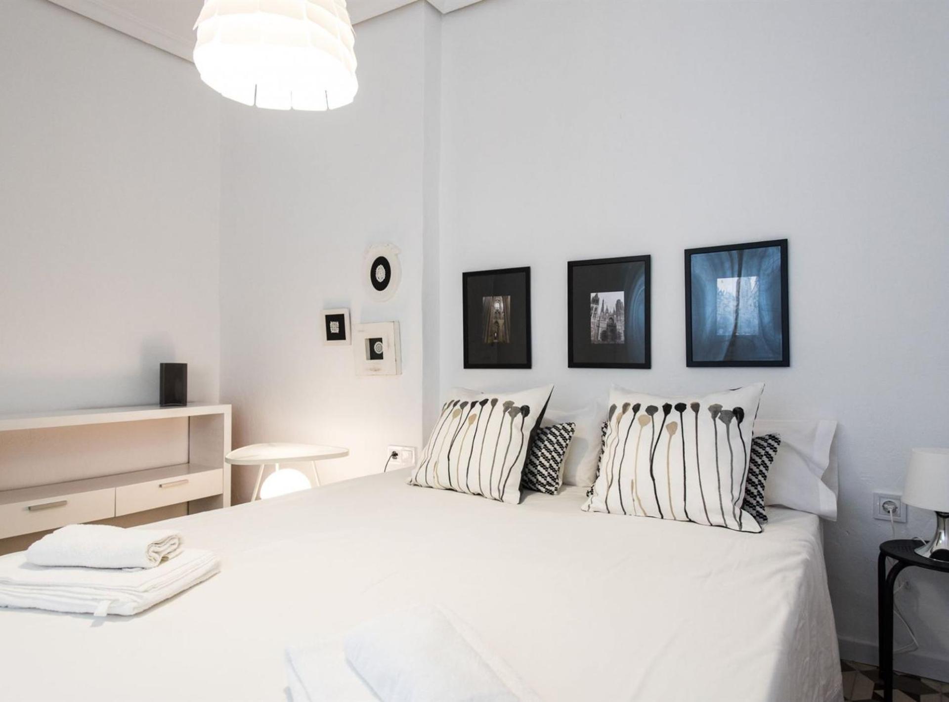 Alhondiga Suite Apartment With Terrace Севилья Экстерьер фото